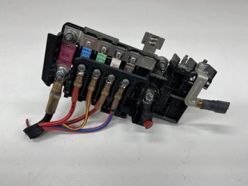 Блок запобіжників mercedes w246 a2465402150