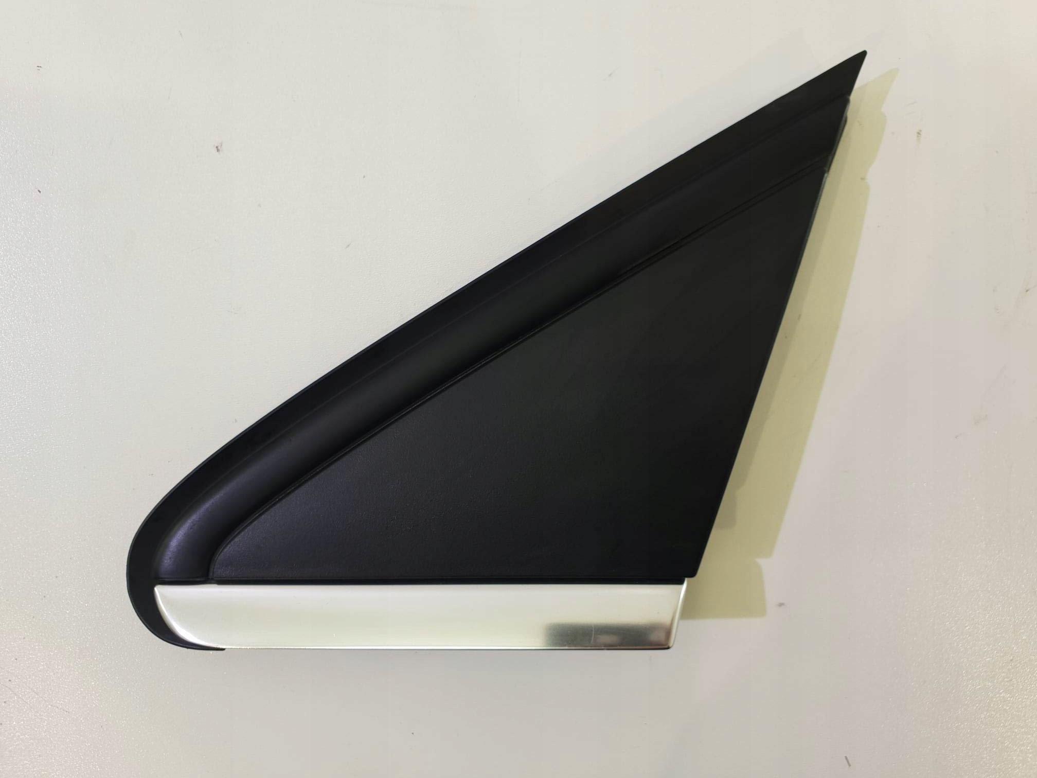 MERCEDES W246 треугольник левая заглушка A2466901987