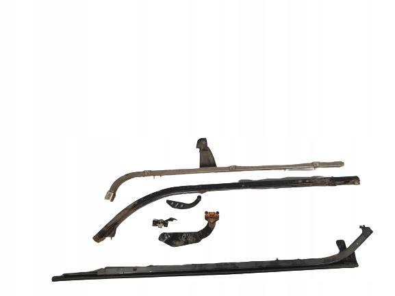 MERCEDES W447 направляющая правой раздвижной двери