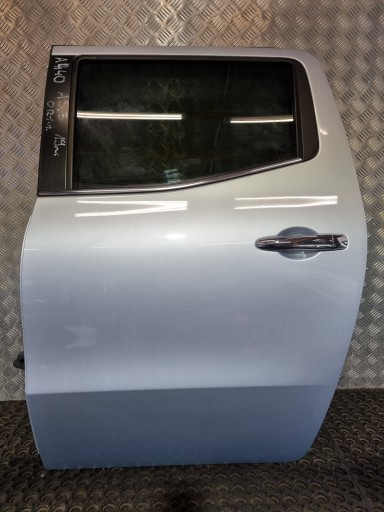 Mercedes x-class w470 двері зліва