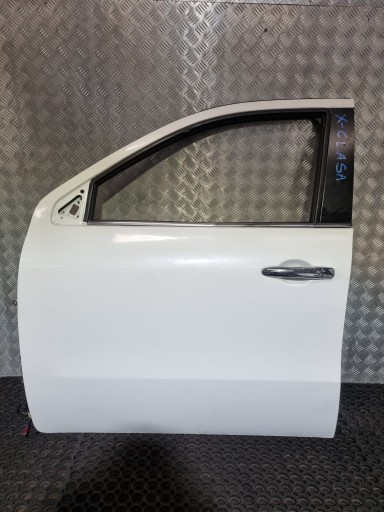 Mercedes x-class x470 вхідні двері