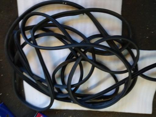 A2187400078 - MERCEDES cls W218 прокладка закрылка SHOOTING BRAKE