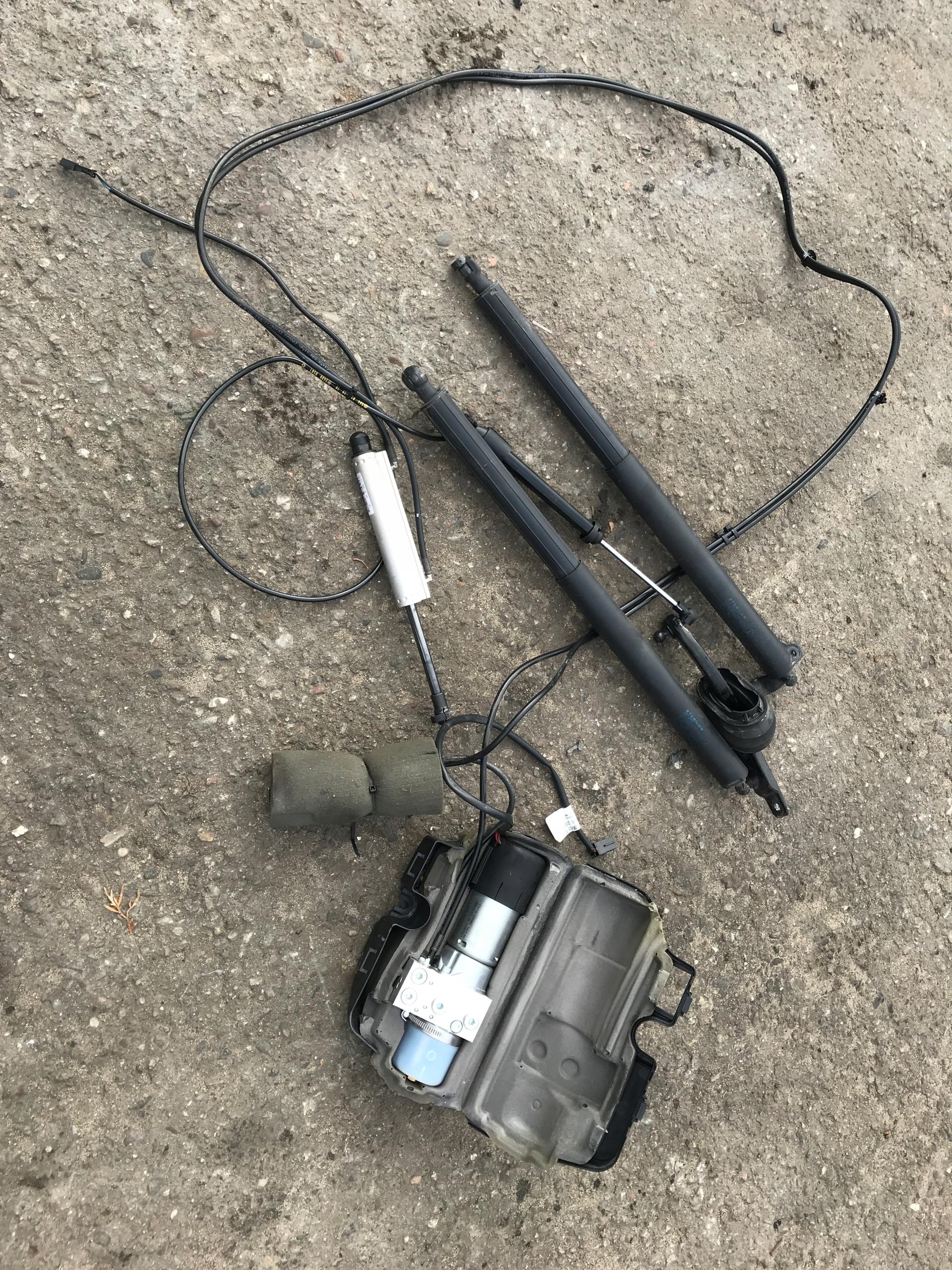 MERCEDES GL ml 164 насос задніх дверей a 1648002848