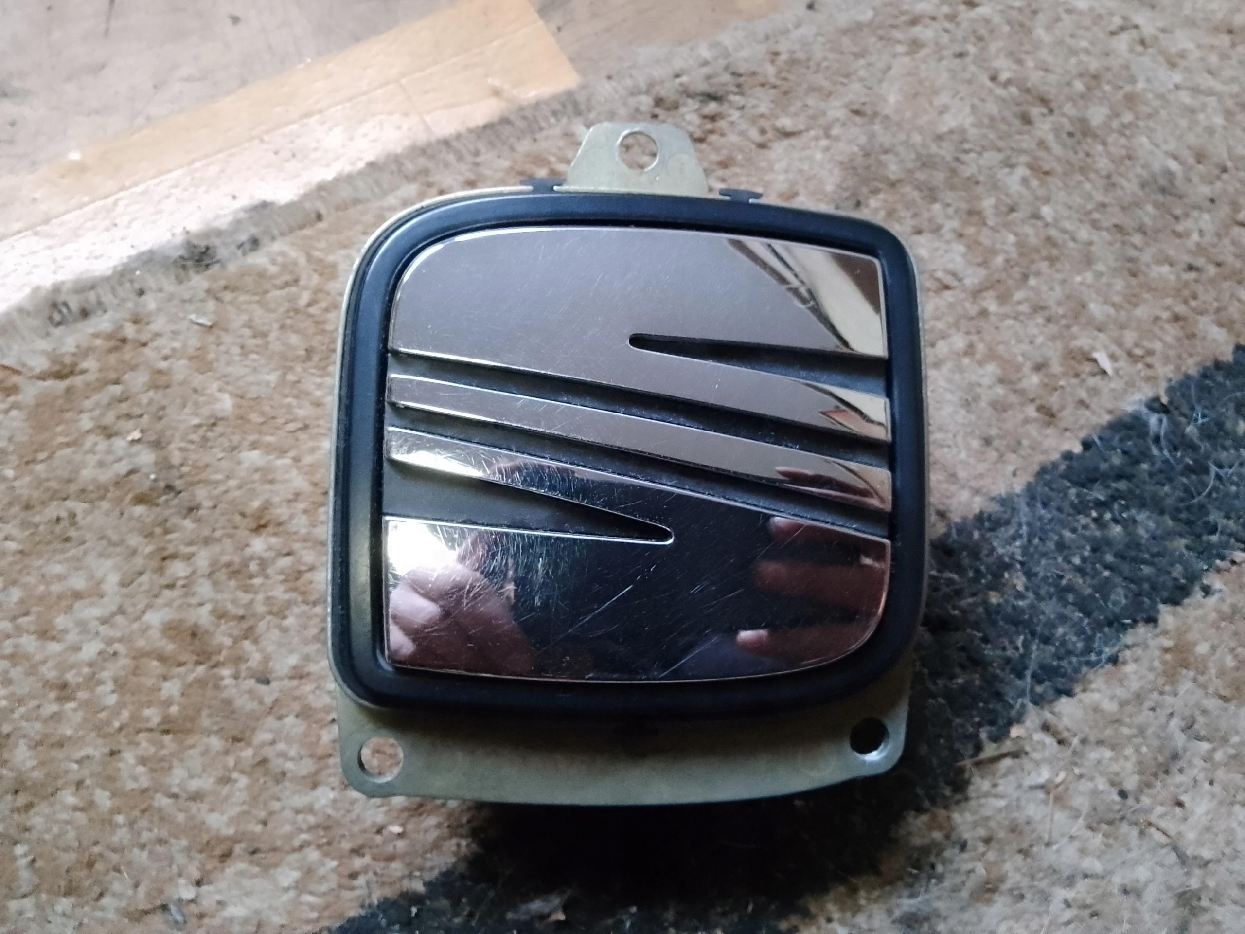 5P0827565C - МІКРОПЕРЕМИКАЧ ДВЕРНА РУЧКА ЗАДНЯ SEAT ALTEA TOLEDO III 3