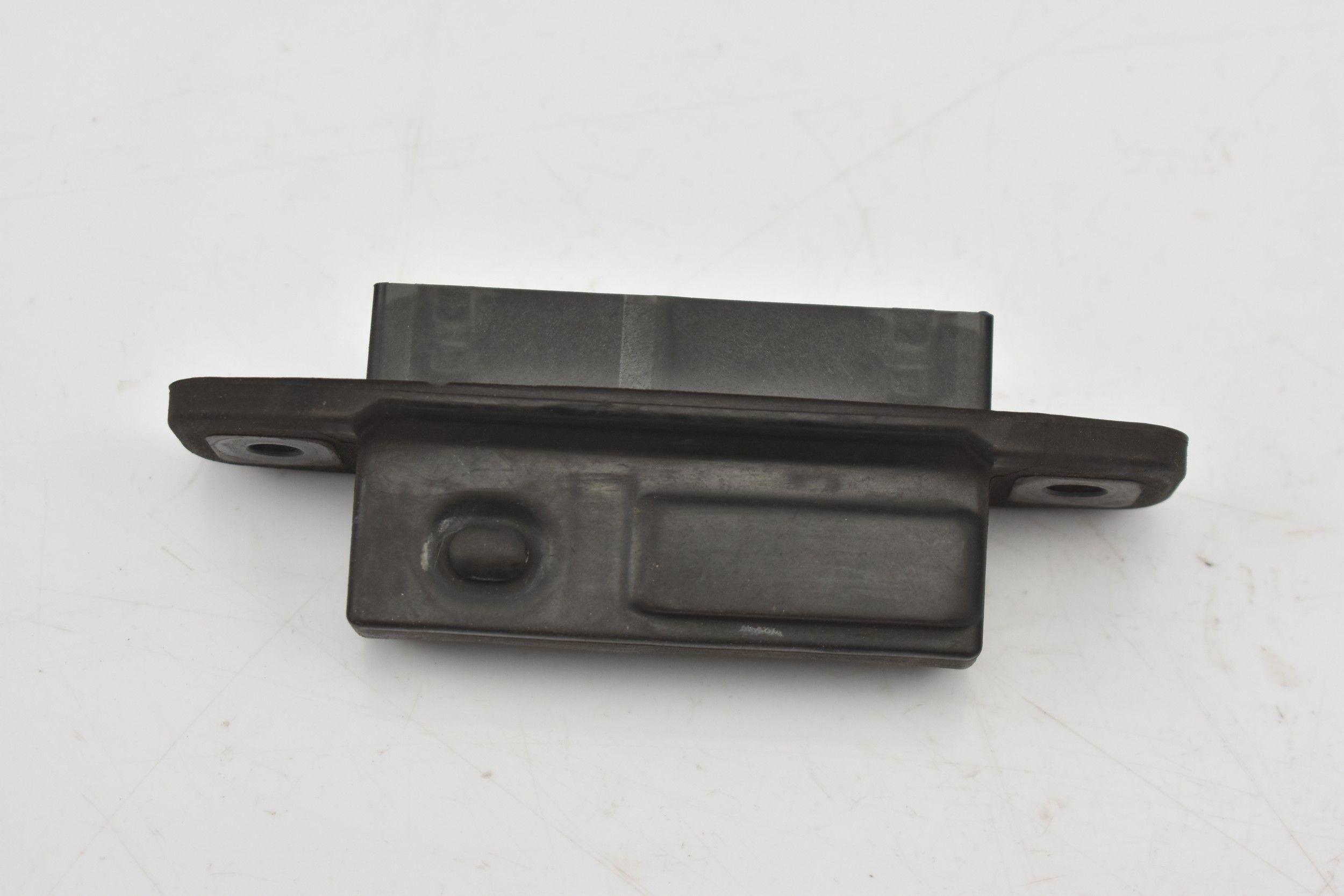 5905232364096 - МИКРОПЕРЕКЛЮЧАТЕЛЬ ДВЕРНЫХ РУЧЕК TOYOTA PRIUS III 09-15