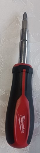 Викрутка MILWAUKEE 48-22-2761 багатобітна, 11 в 1