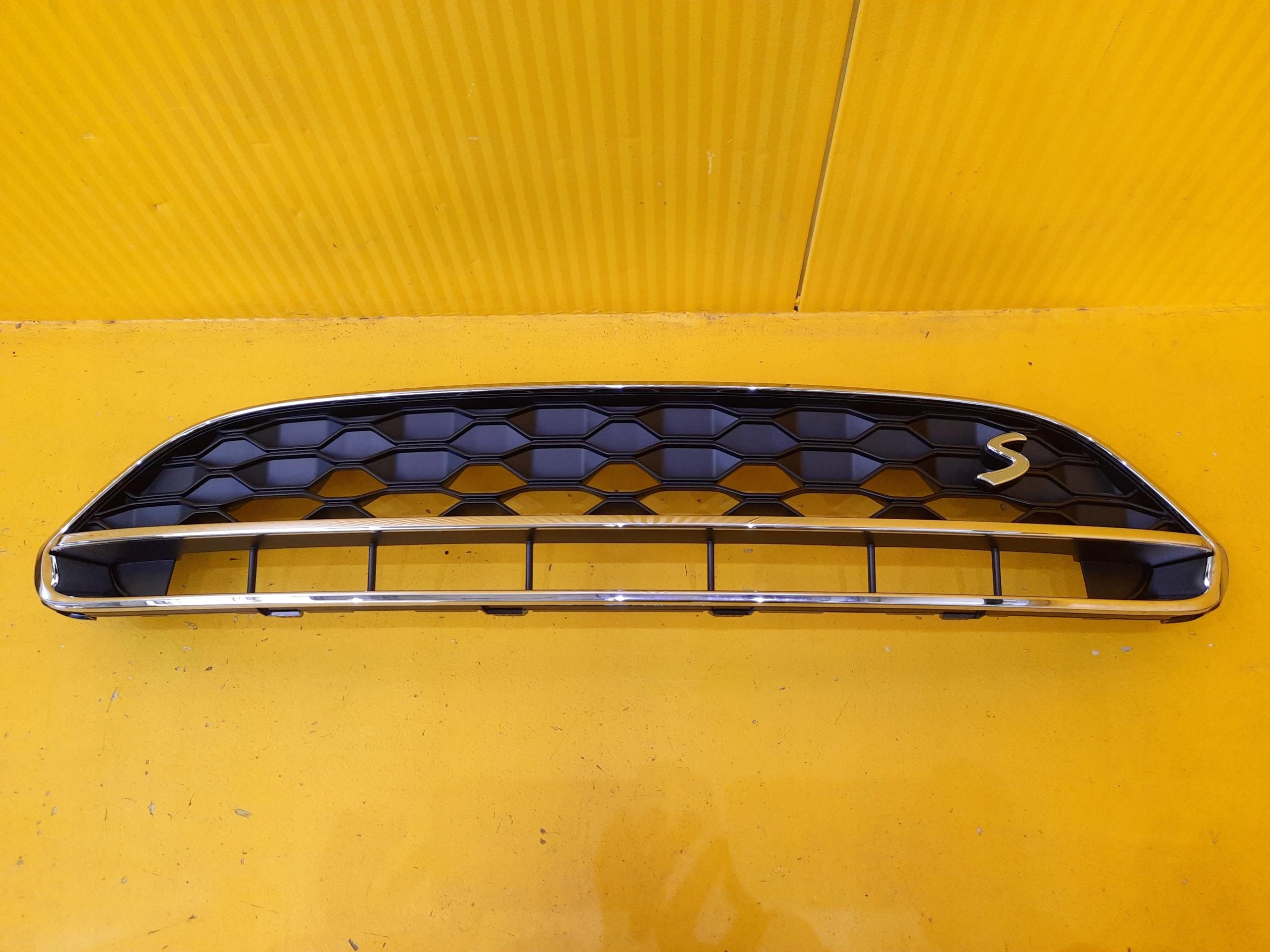 MINI COOPER COUNTRYMAN F60 лифт решетка гриль 20R-