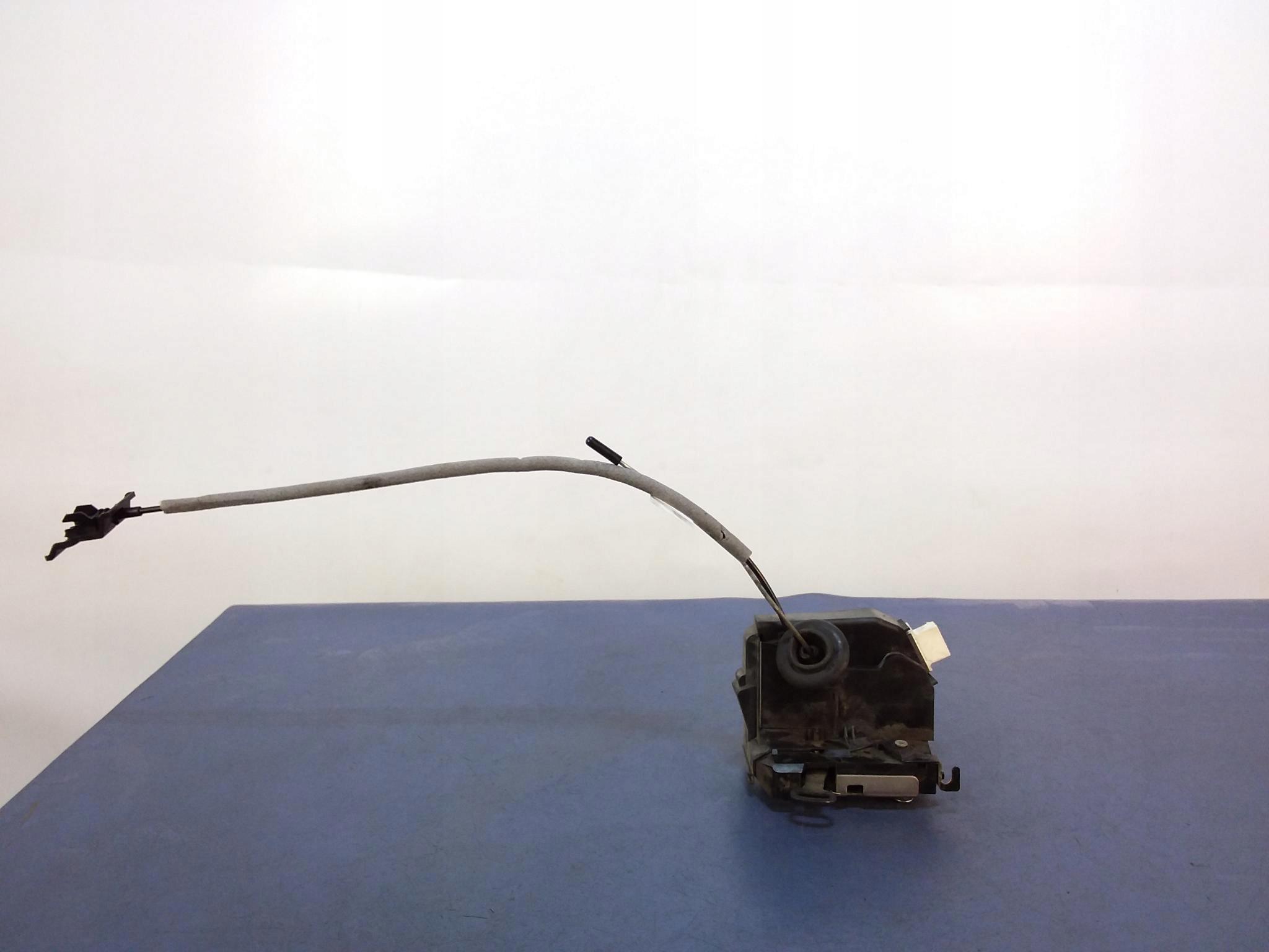 MINI COOPER D R56 замок передньої правої двері