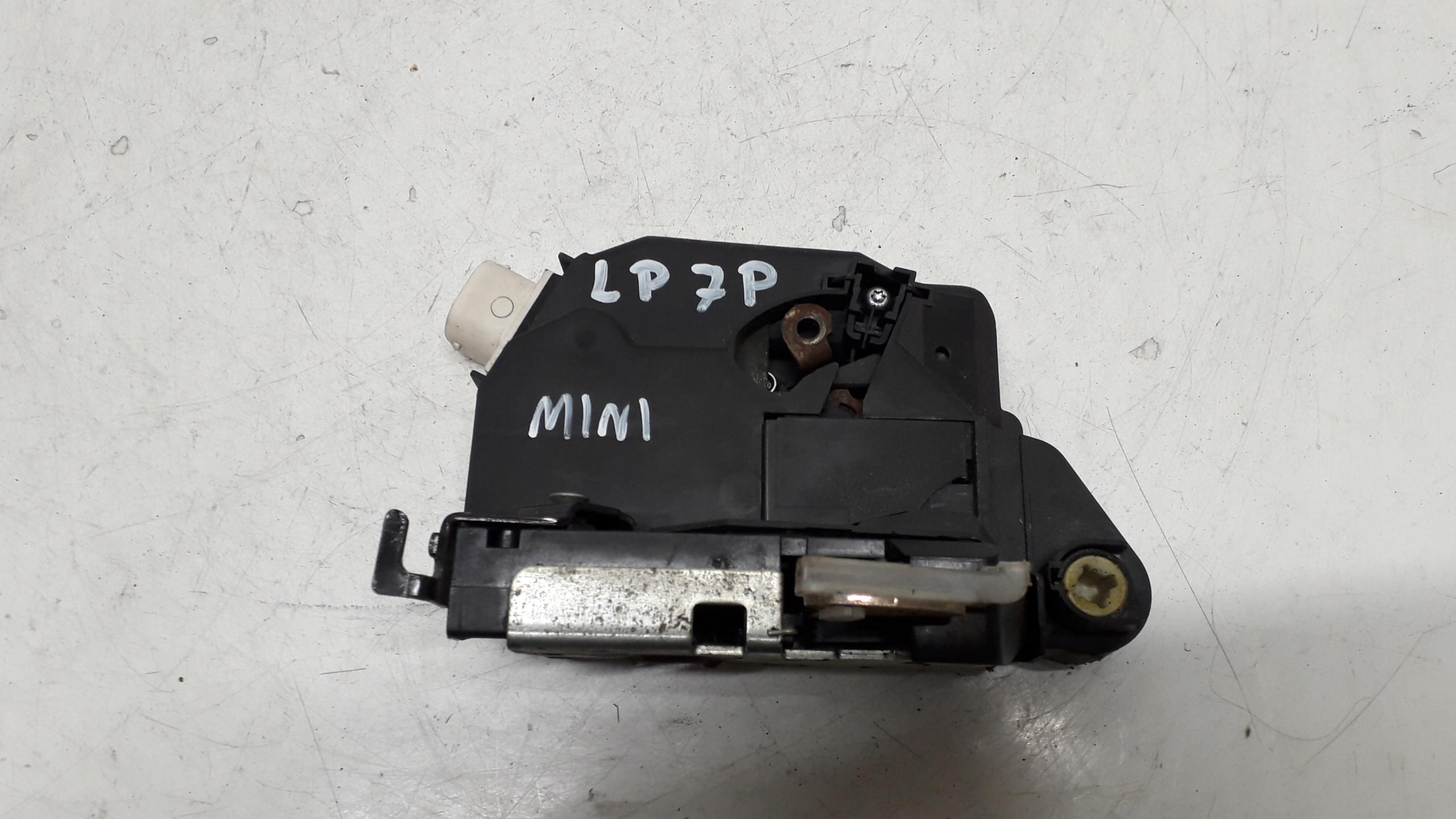 00- - MINI ONE R50 00-замок передний левый 7PIN EU