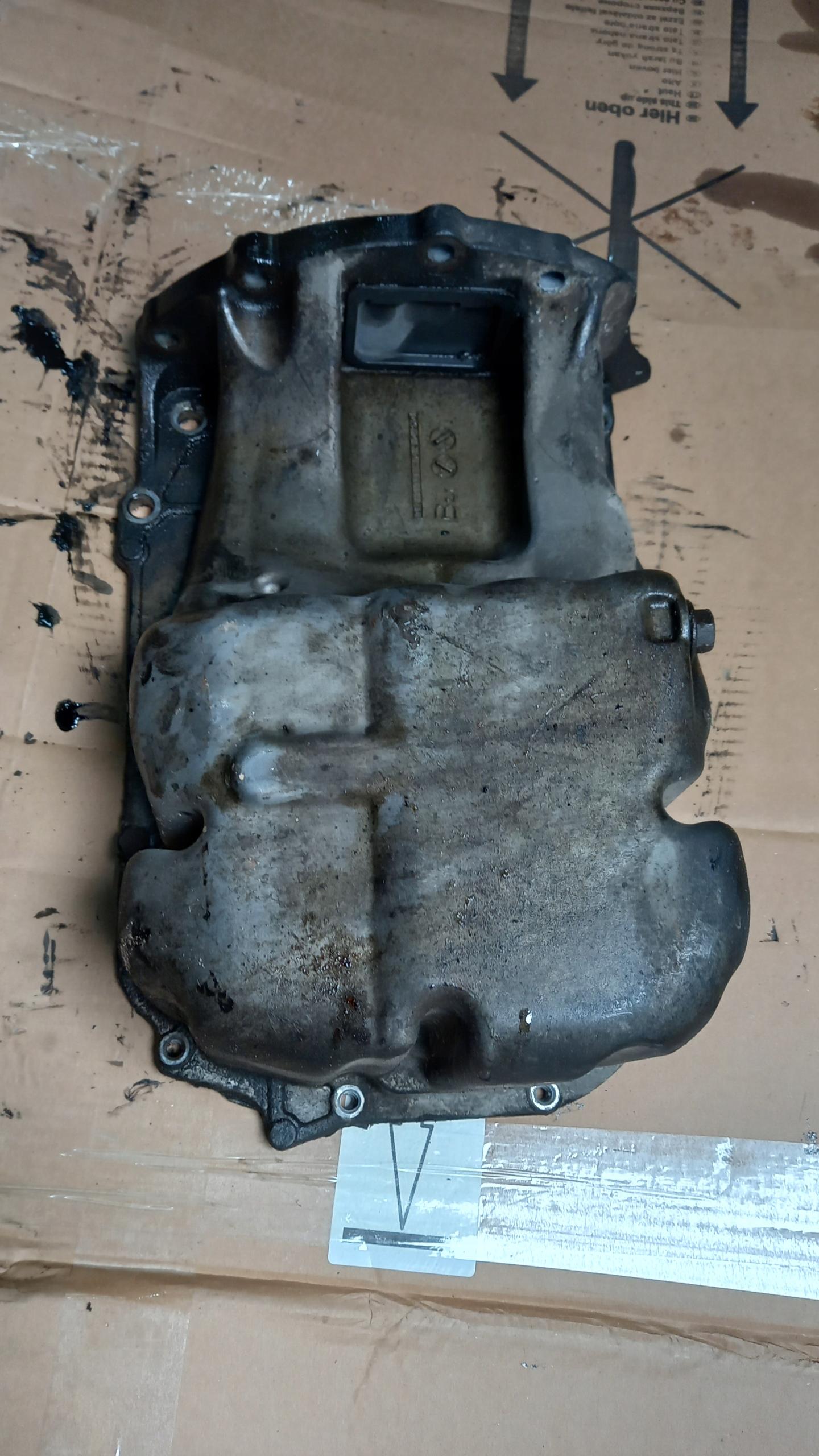 МАСЛЯНИЙ ПІДДОН TOYOTA YARIS 1.0 B 04R І POLIFT