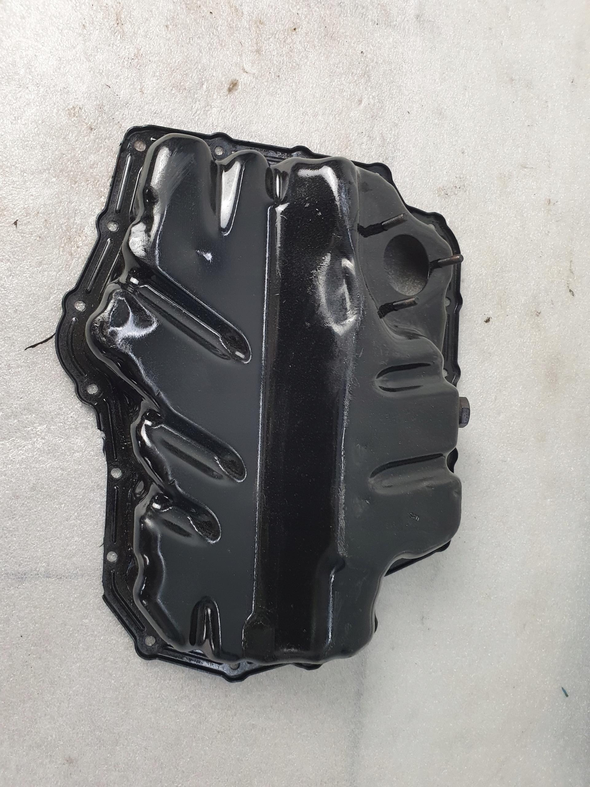 МАСЛЯНИЙ ПІДДОН 1.4 TSI 04E103603 04E103600B VW SEAT