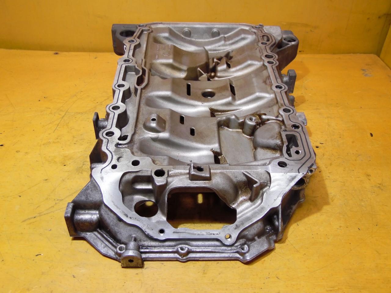Масляный поддон A4 B8 A6 A5 1.8 TSI CDH 06H103603P