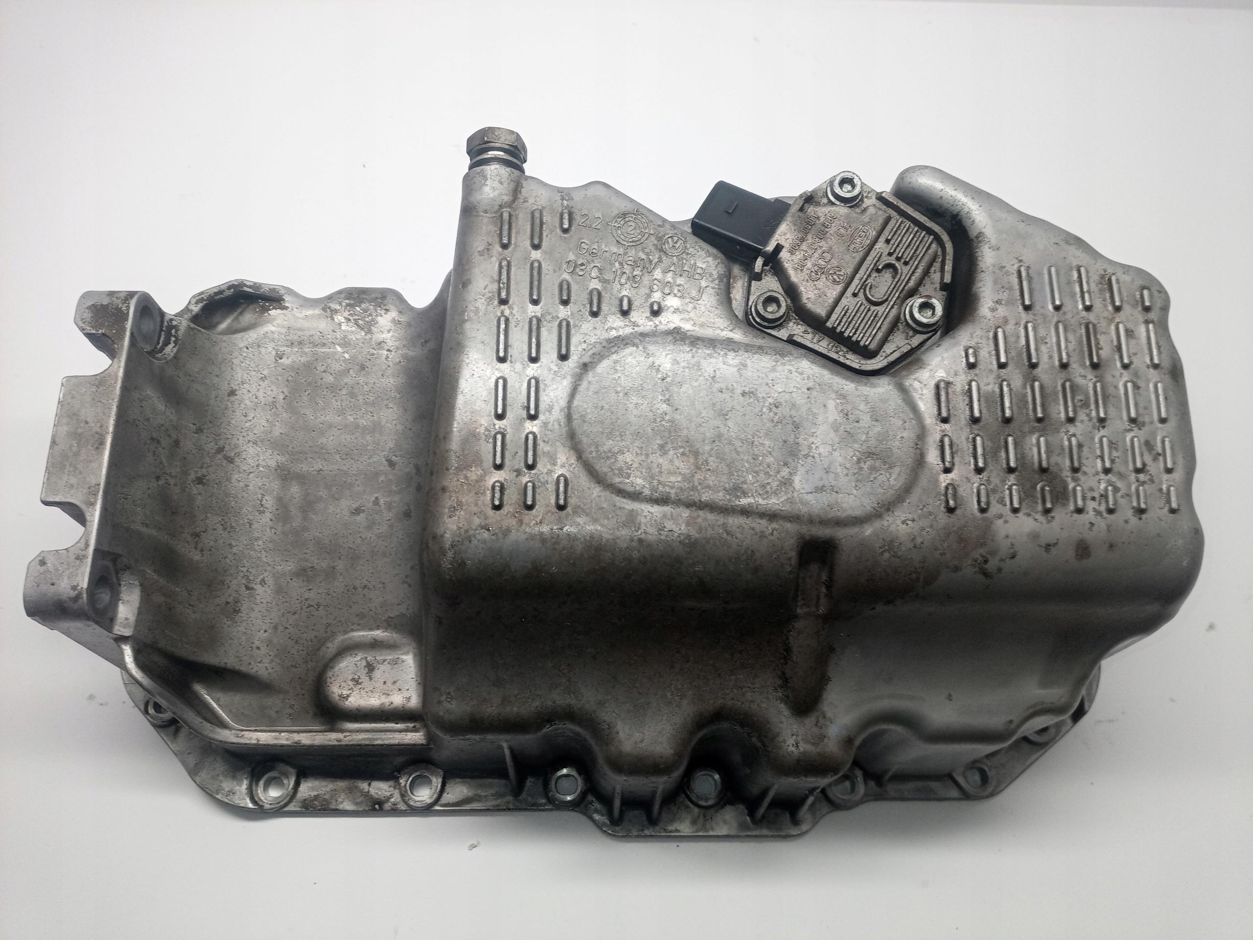 МАСЛЯНИЙ ПІДДОН AUDI VW 1.4, 1.6 TSI 03C103603J