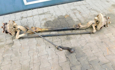 11 - Mitsubishi canter 3.3 td 95r балка підвіска вісь передні кулаки