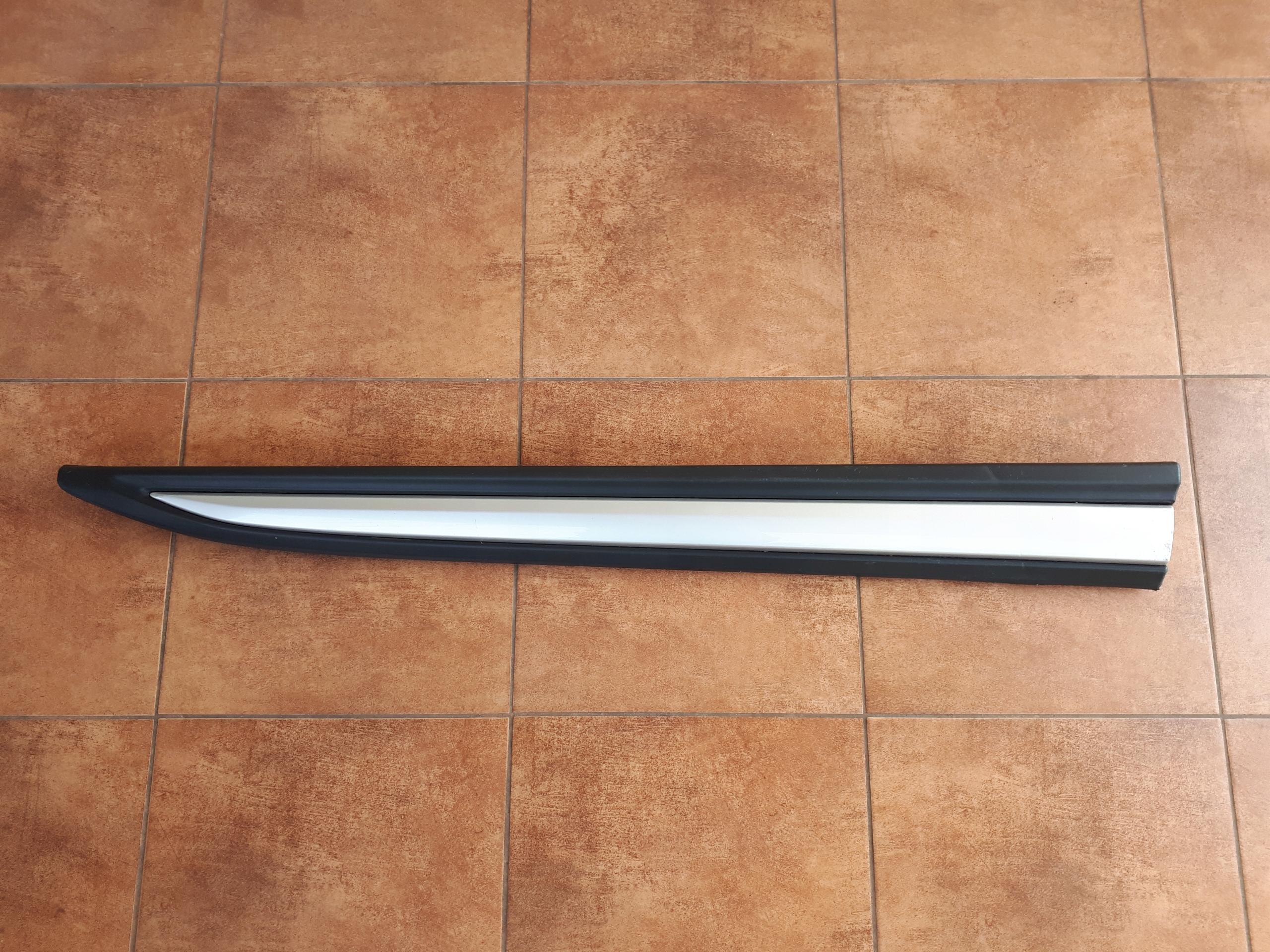 5727A404 - MITSUBISHI OUTLANDER 15-18 2015 ПЕРЕДНЯ ПРАВА ПЛАНКА