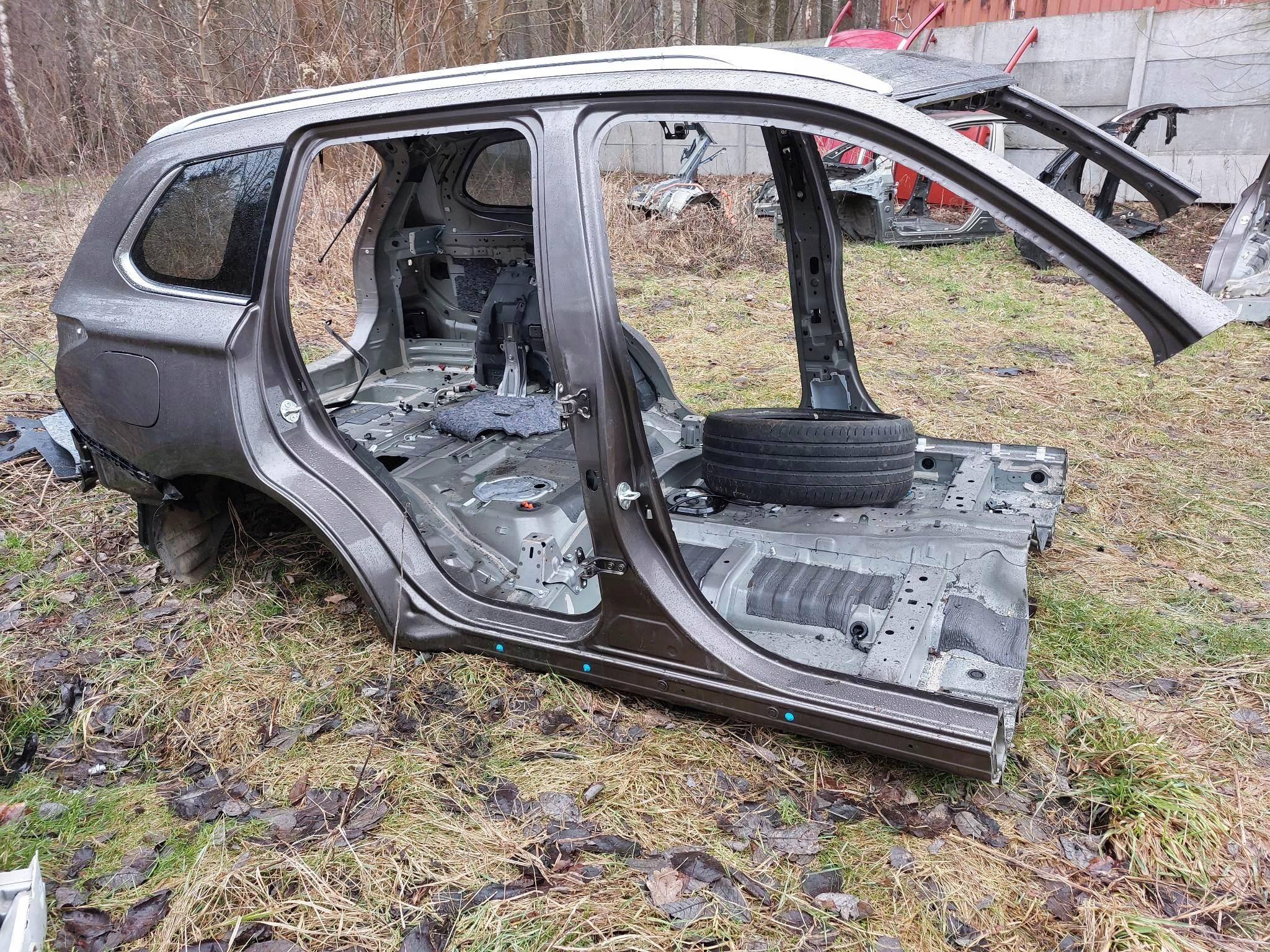 2556298-9658 - MITSUBISHI OUTLANDER ЗАДНІЙ ДАХ З ДАХОМ КРИЛО