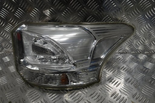 MIR16616 - Mitsubishi outlander iii задней лампы сзади справа 13-