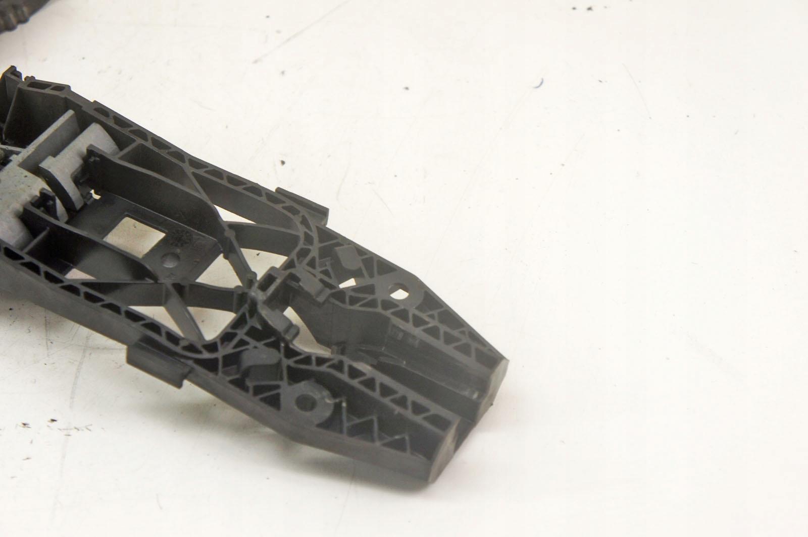 MO100 Skoda Fabia III ручка двери левая передняя LF9E