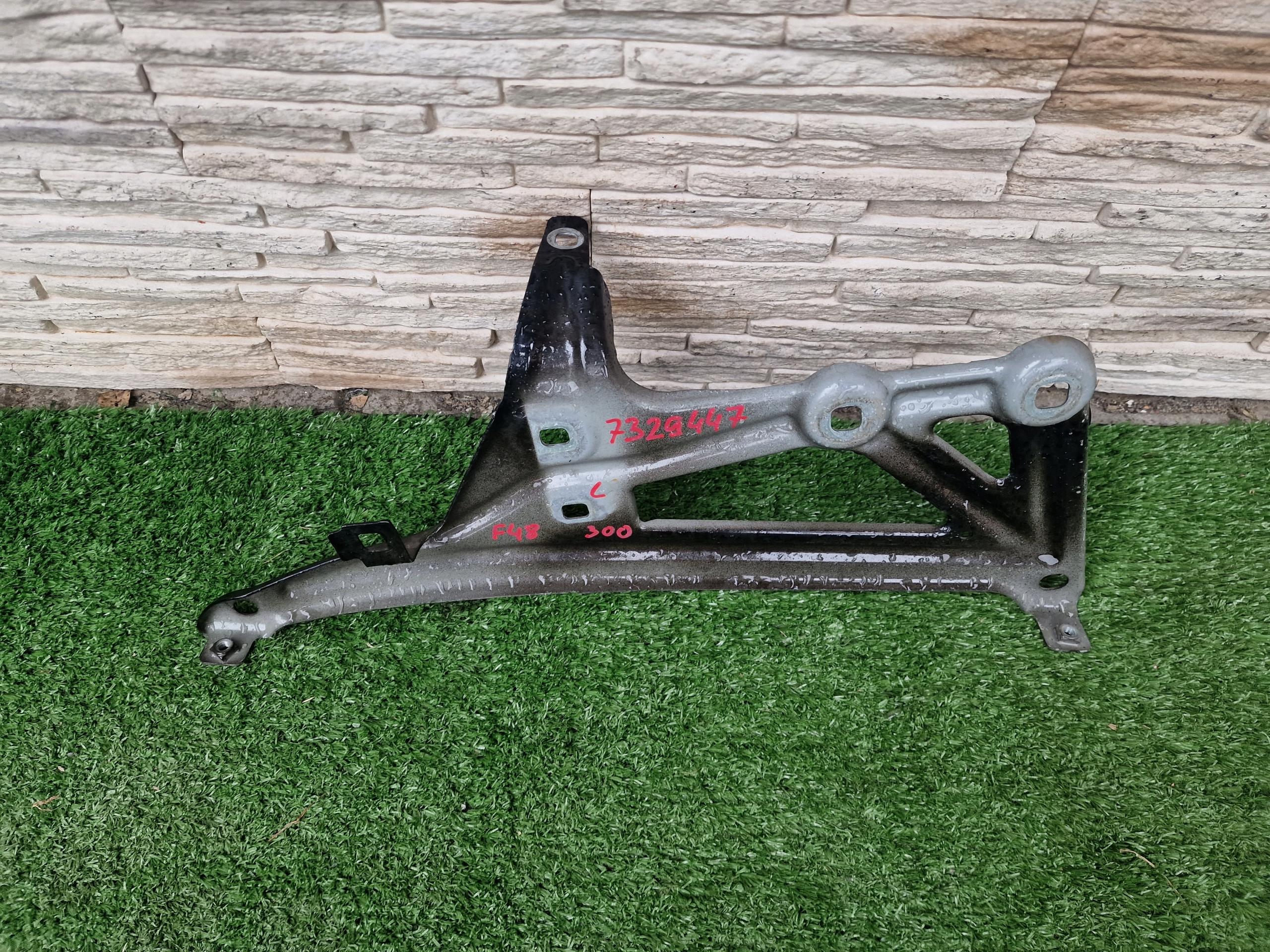 Крепление крыла BMW X1 F48 7329447