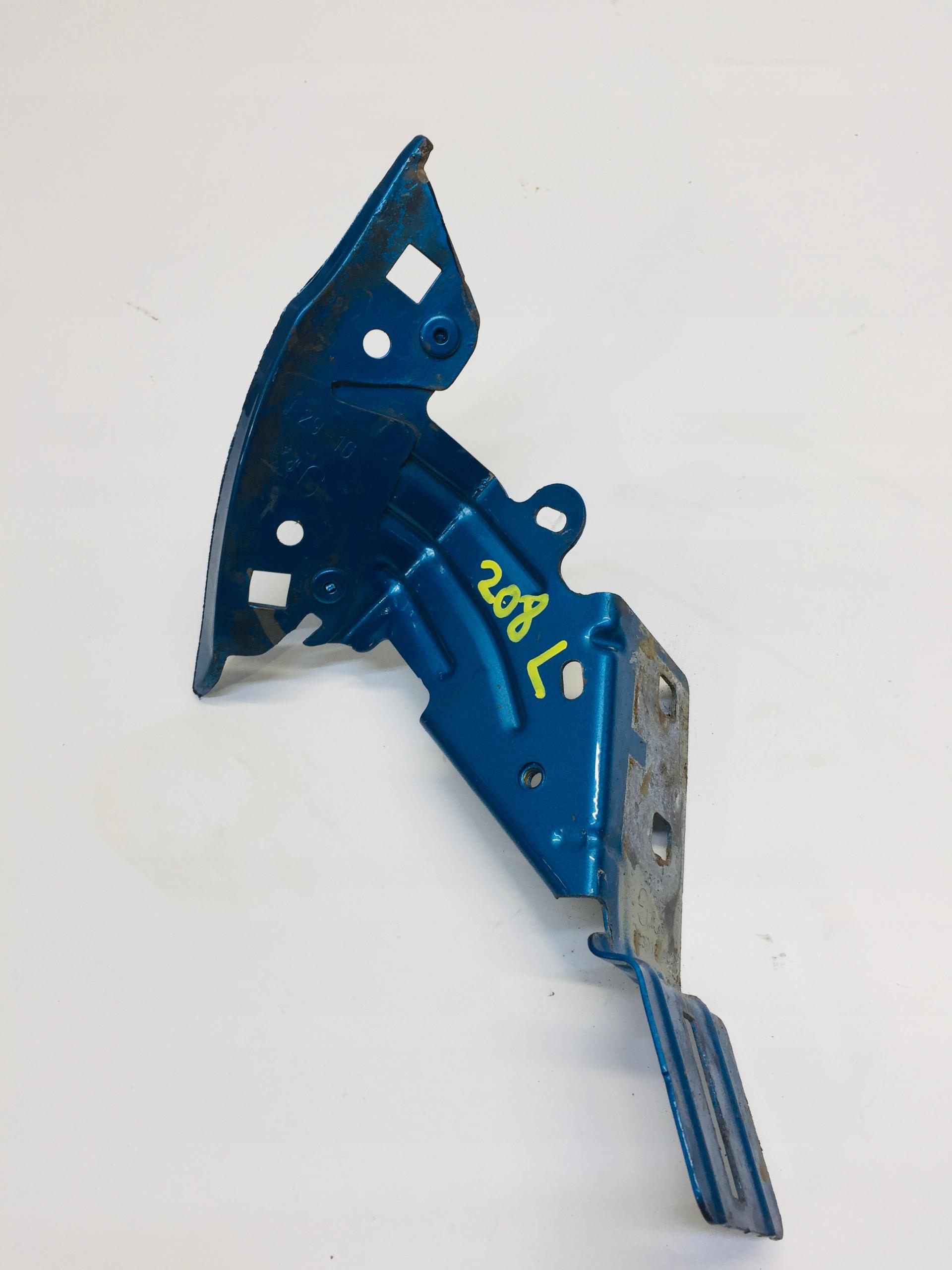 КРЕПЛЕНИЕ КРЫЛА ЛЕВЫЙ ЛИСТ PEUGEOT 208