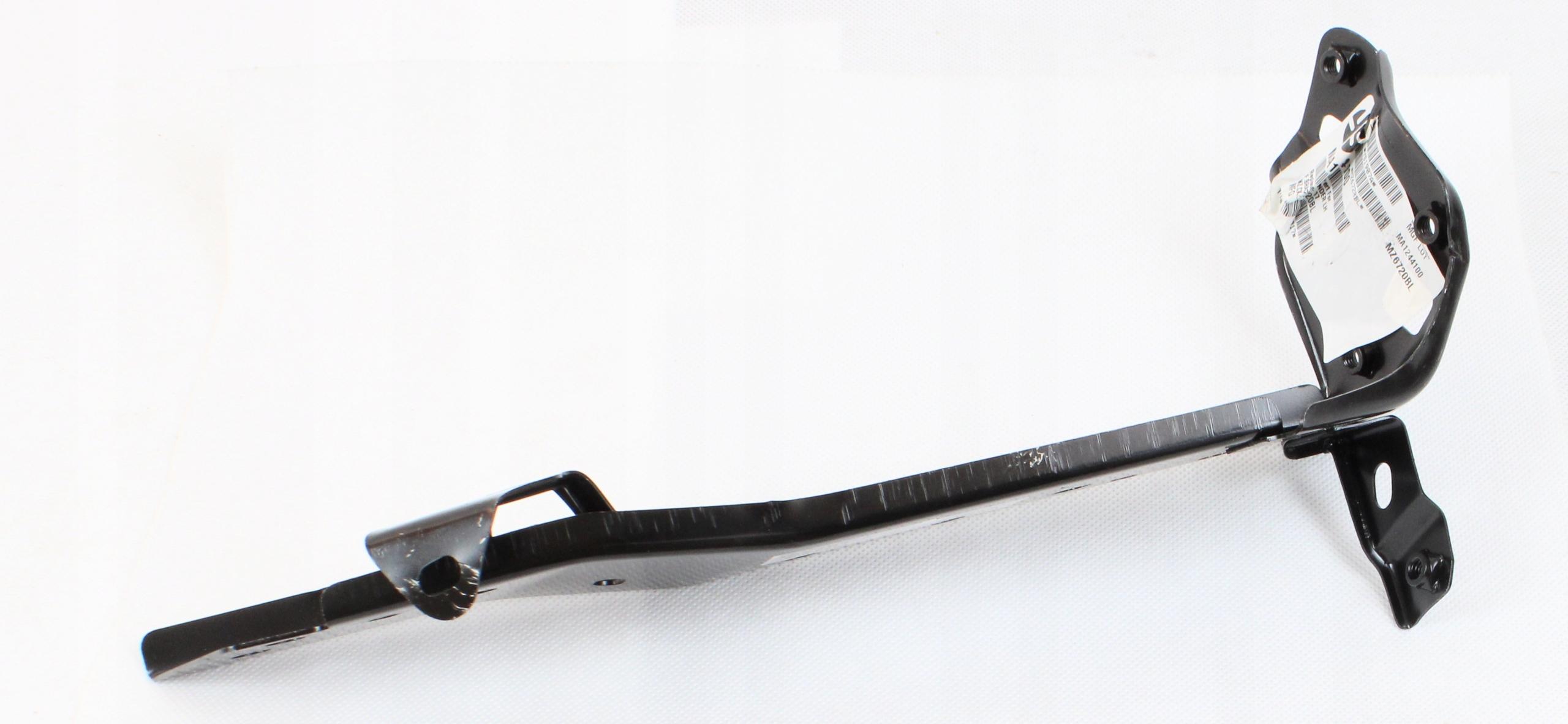 45X101-7 - КРІПЛЕННЯ КРИЛА ЛІВЕ MAZDA CX-5 12-17 KD5352240