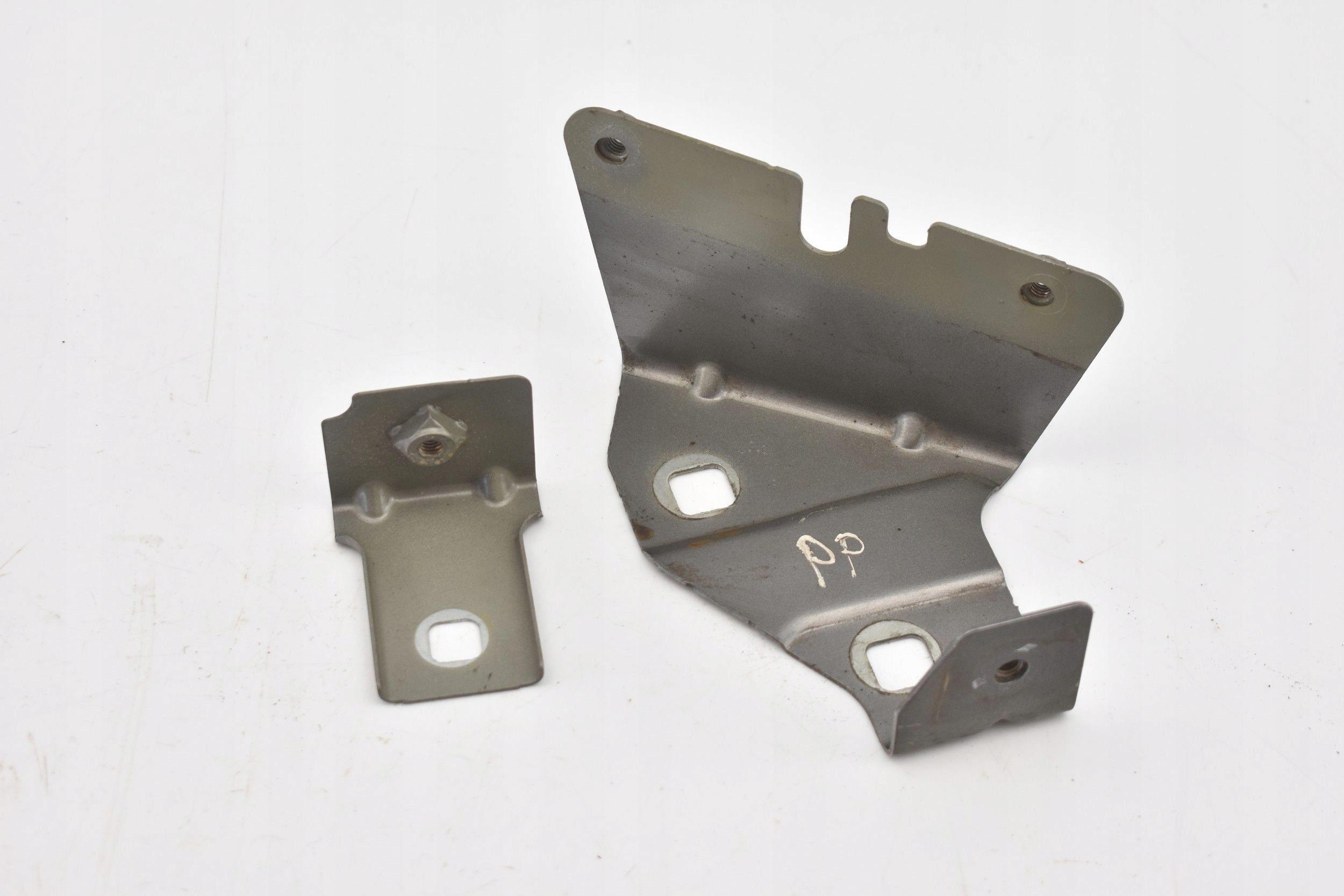 7493213R - КРЕПЛЕНИЕ КРЫЛА ПРАВЫЙ ПЕРЕДНИЙ VIVARO B TRAFIC III