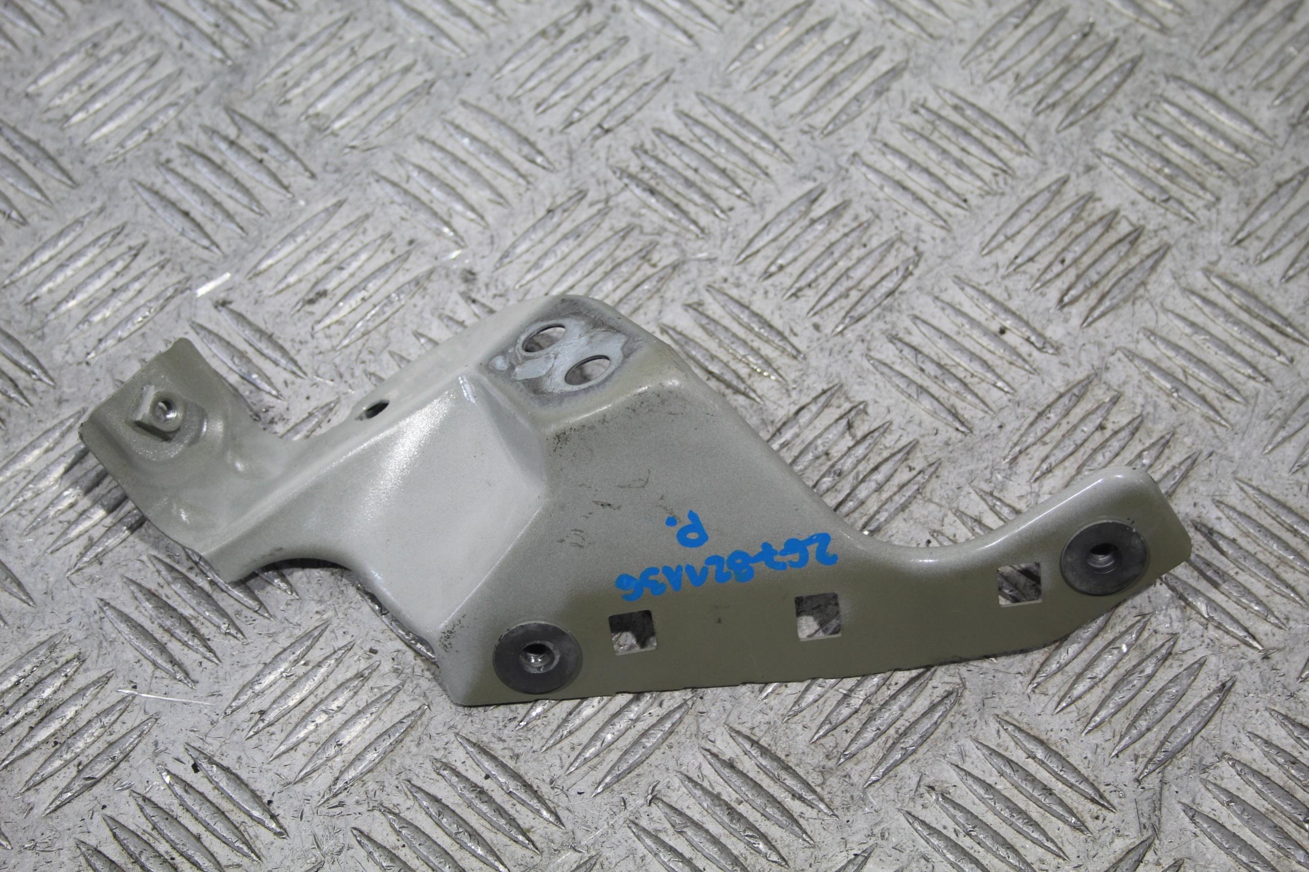 2G7821136 - КРІПЛЕННЯ КРИЛА ПРАВИЙ ПЕРЕДНІЙ VW TAIGO 2G7