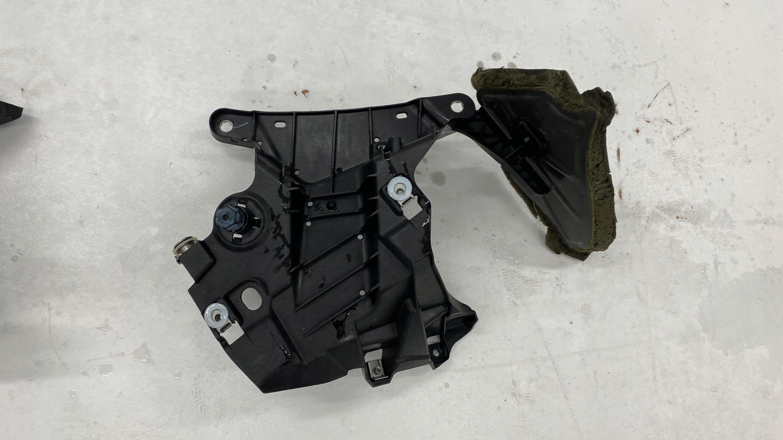 Крепление скольжения крыла л BMW F15 F16 7294543