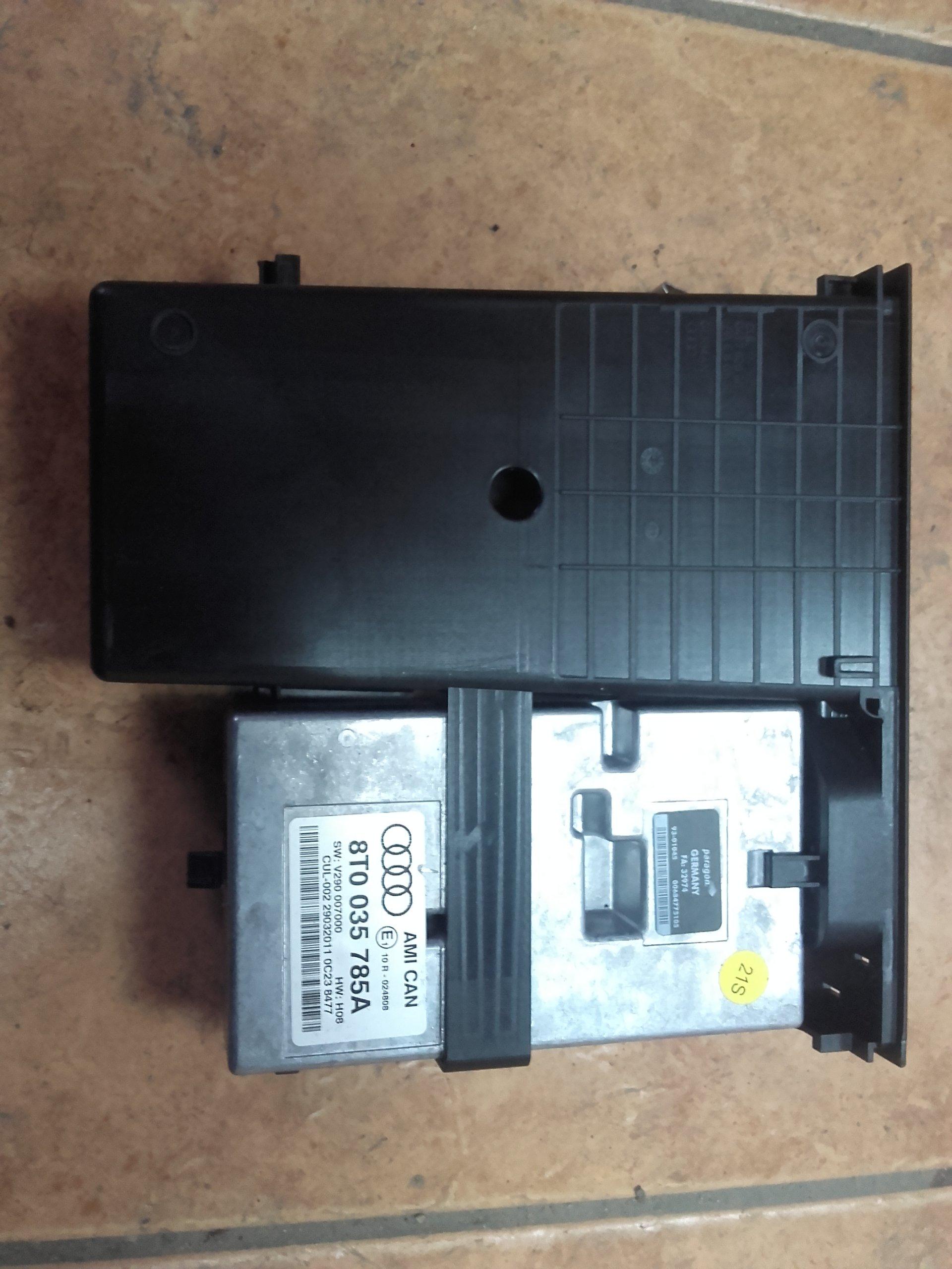 Модуль AUX MUSIC INTERFACE AUDI A4 A5 Q5 8T0035785A