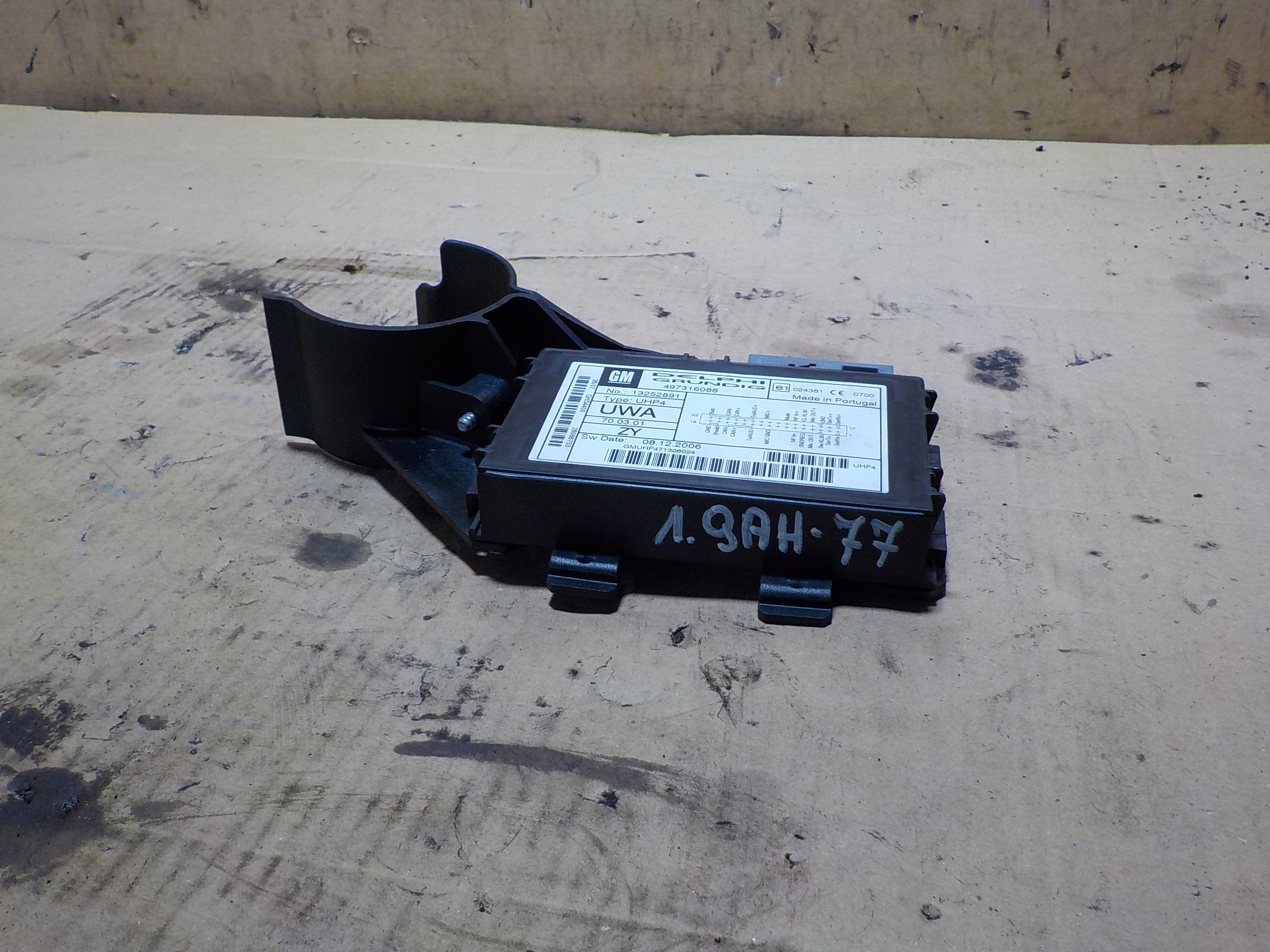 13252891 497316088 - Модуль BLUETOOTH OPEL ASTRA H 1.9 CDTi
