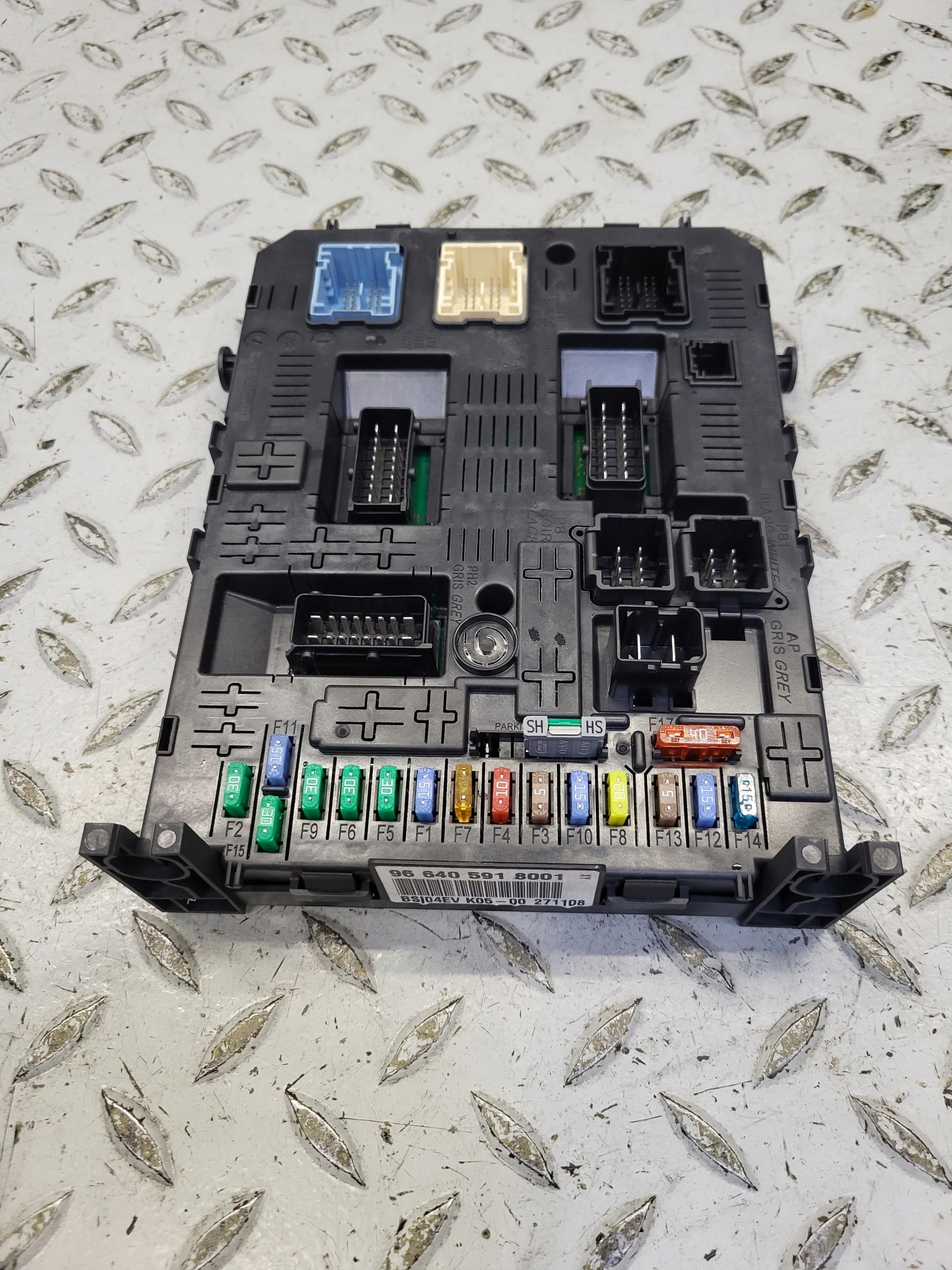 966405918001 - Модуль bsi 04ev K05-00 Peugeot 207 308 Citroen C4