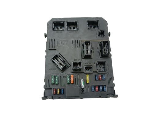 BSI E01 МОДУЛЬ КОРОБКА ЗАПОБІЖНИКІВ CITROEN PEUGEOT 9650584580 S118085320B