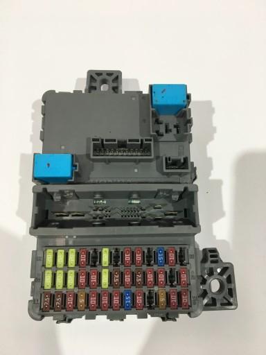 3M0-J112 - Блок предохранителей модуля bsi hr-v iii e:hev 22-