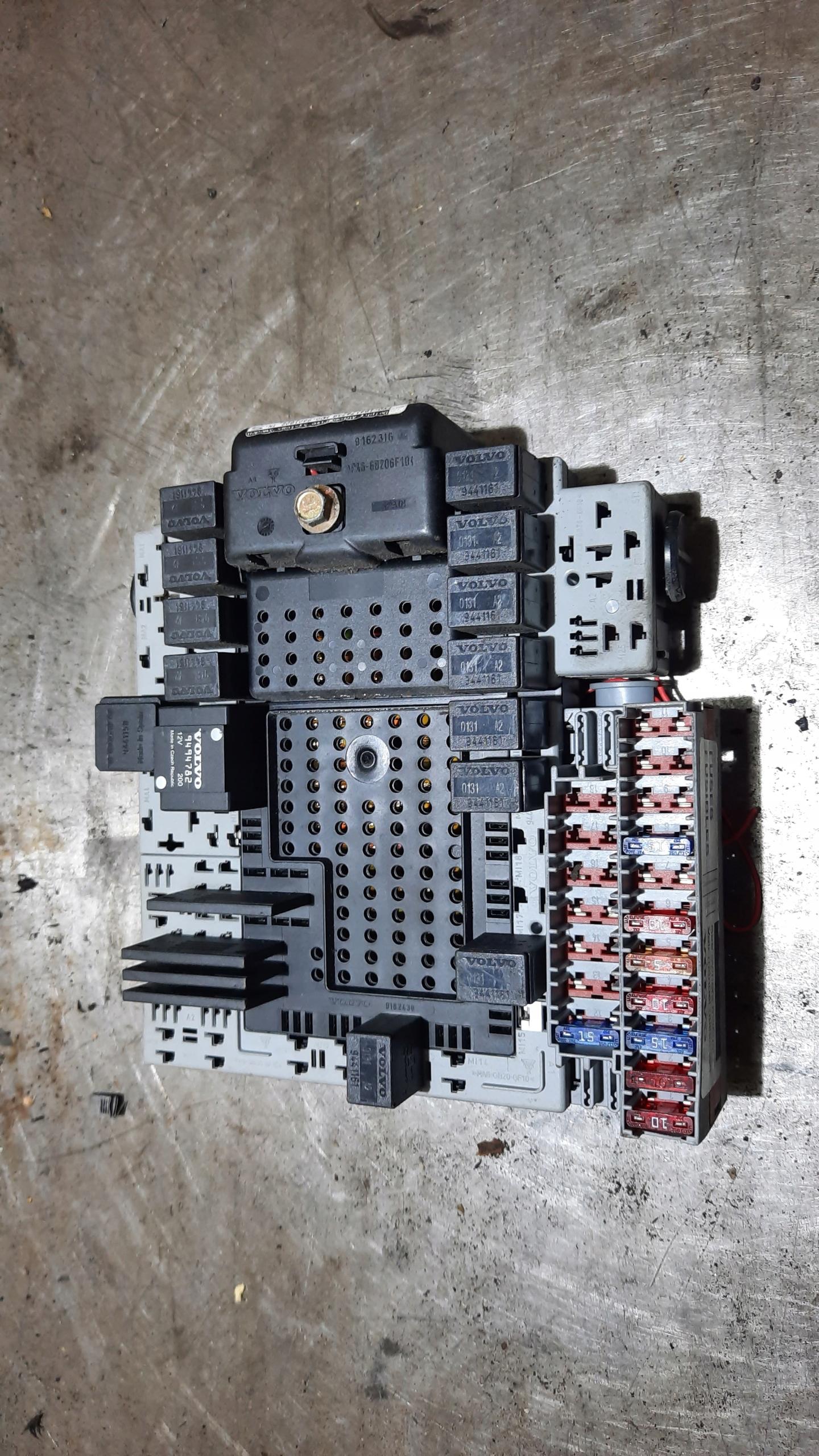 Модуль REM 8645411/10 VOLVO V70 00R