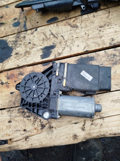 101446203 - МОДУЛЬ СТЕКЛОПОДЪЕМНИКА ЛЕВЫЙ ПЕРЕДНИЙ SKODA OCTAVIA 1 101446-203