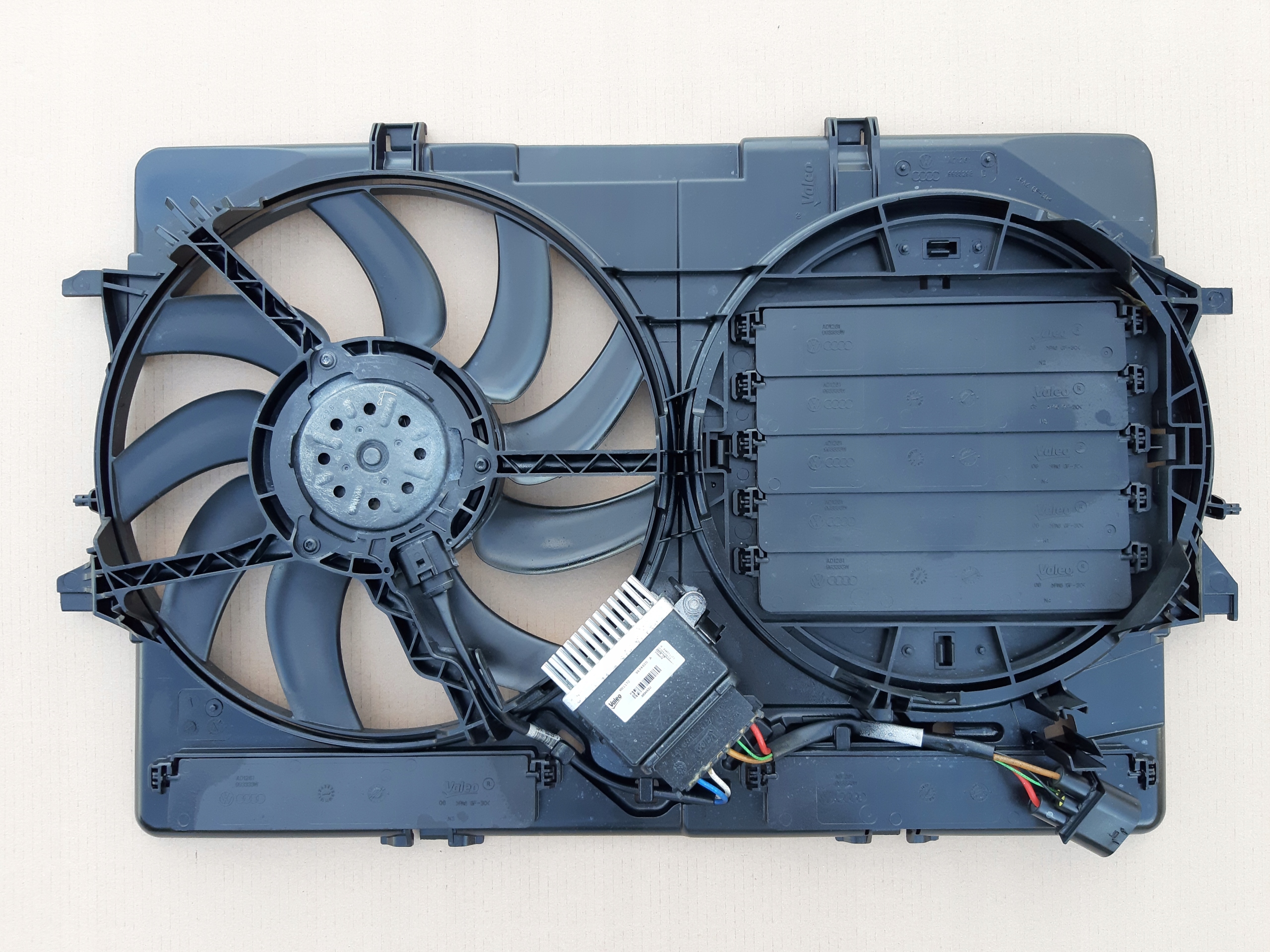 8K0121003Q 8K0121003L - Модуль драйвера вентилятора AUDI Q3 8U TDI TFSI