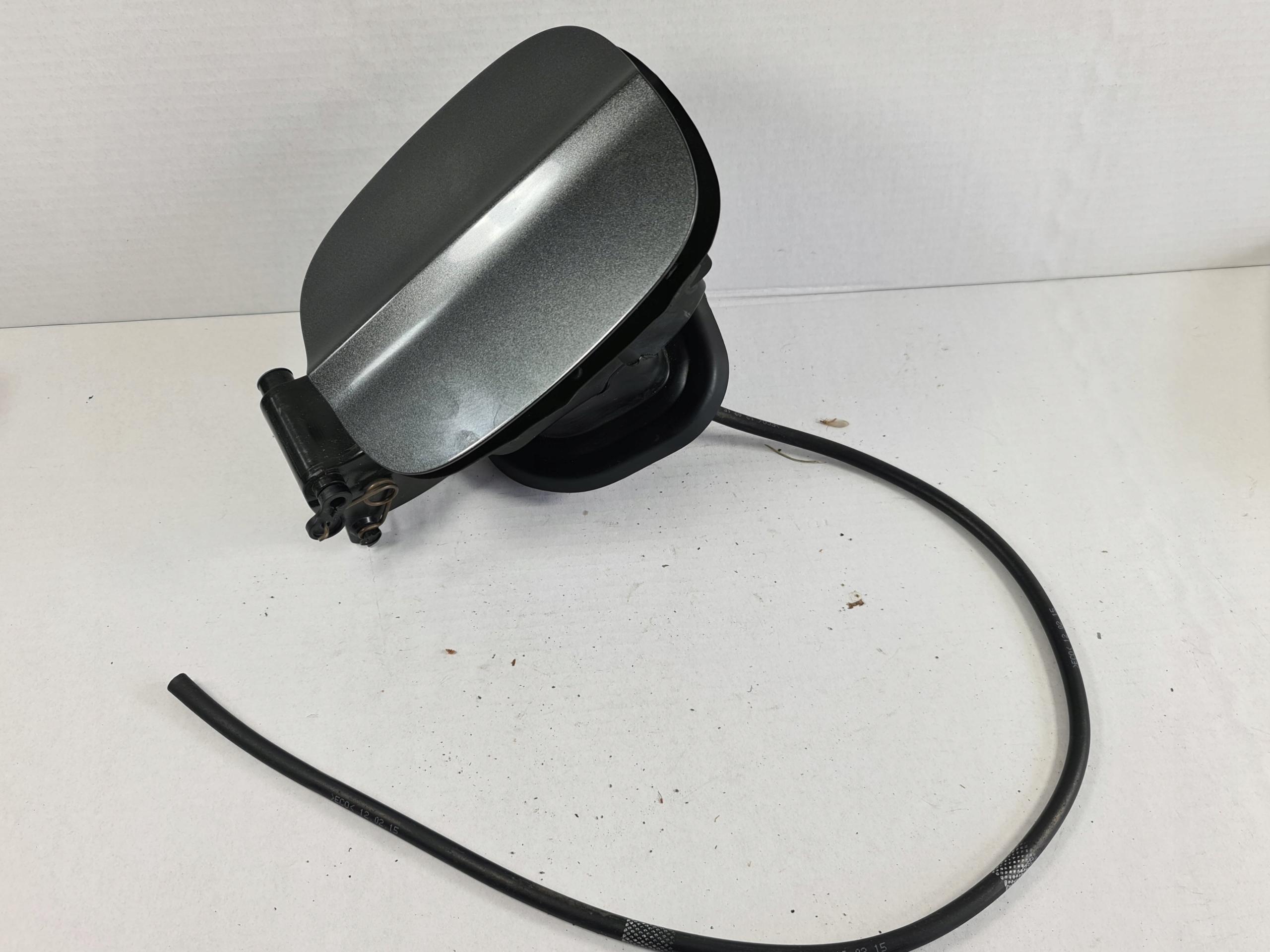 3U5A-9A095-AB DG93-F27936 - MONDEO MK5 УНІВЕРСАЛ КРИШКА ПАЛИВНОГО БАКА СІРИЙ ND