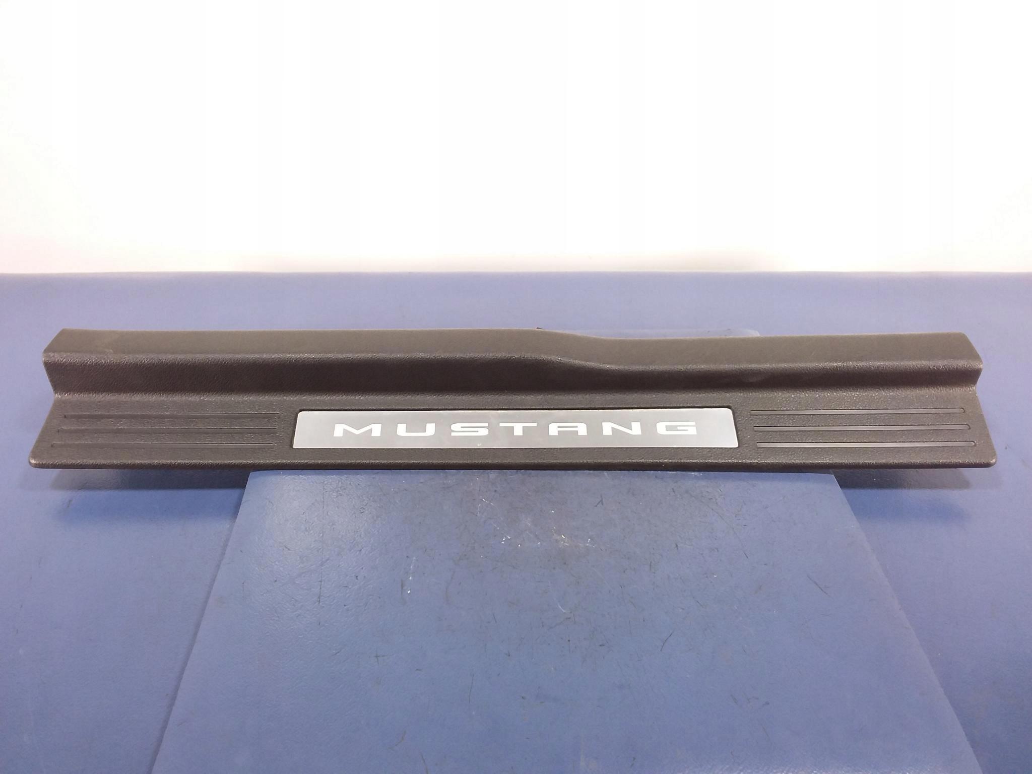 AR33-6313200-BDW - MUSTANG V LIFT 10-14 СВІТЛОДІОДНИЙ ПЕДАЛЬ ЛАСКАВО ПРОСИМО ПРАВОРУЧ