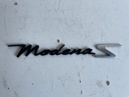 7785785 - Логотип Maserati Levante на левом крыле