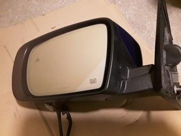 Левое зеркало Maserati Ghibli.