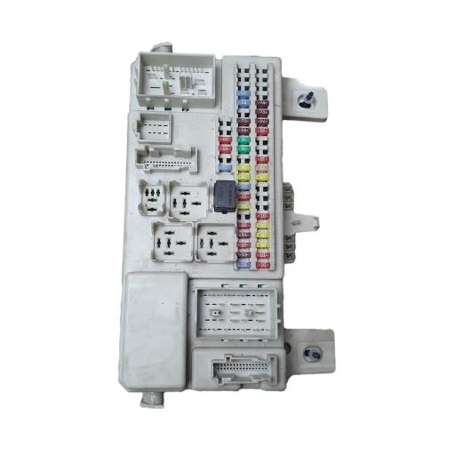 Mazda 3 BK 2.0 блок предохранителей BP4K66730C