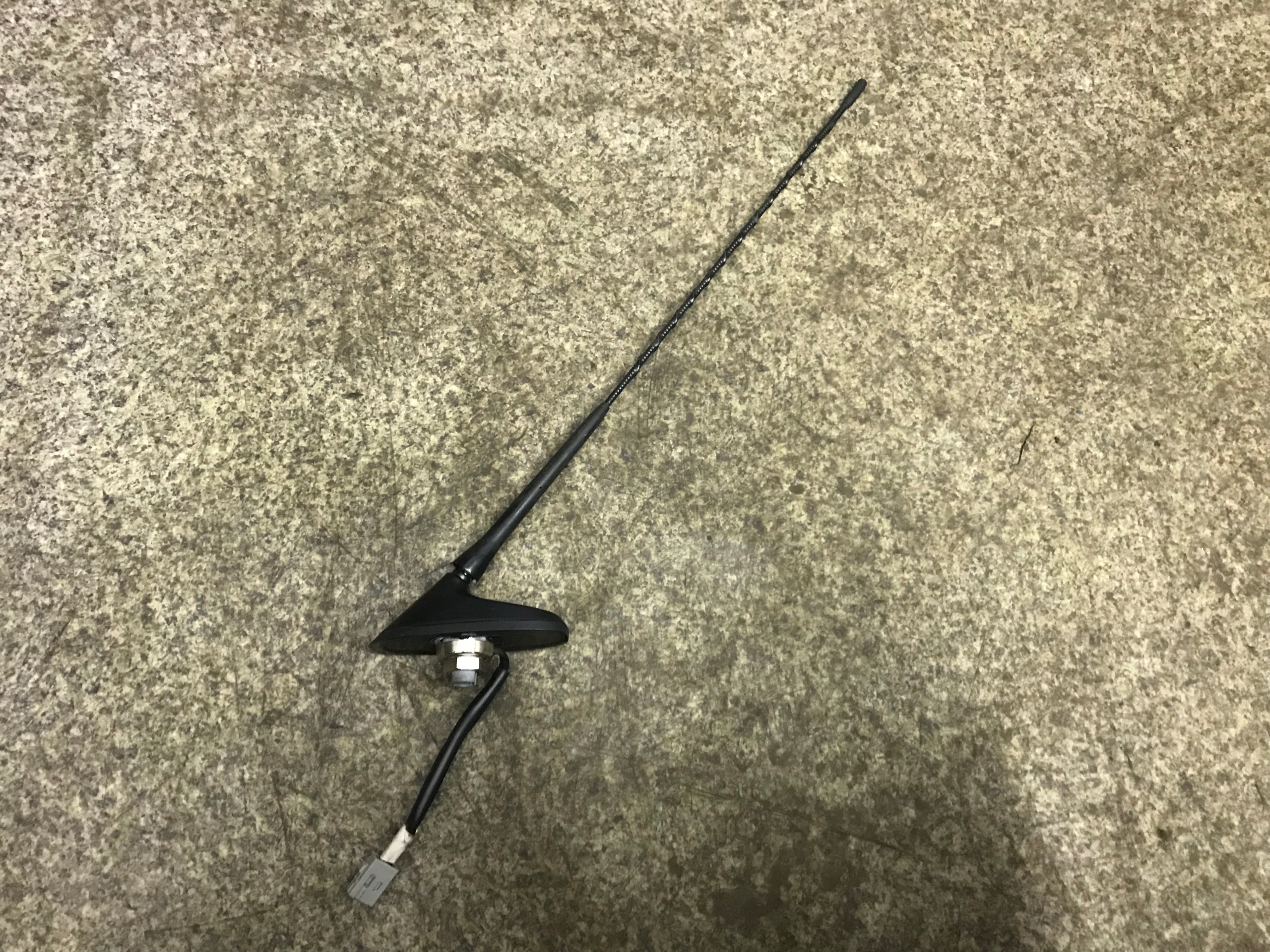 Mazda Cx7 антенна на крышу GPS оригинал BDB 2007'