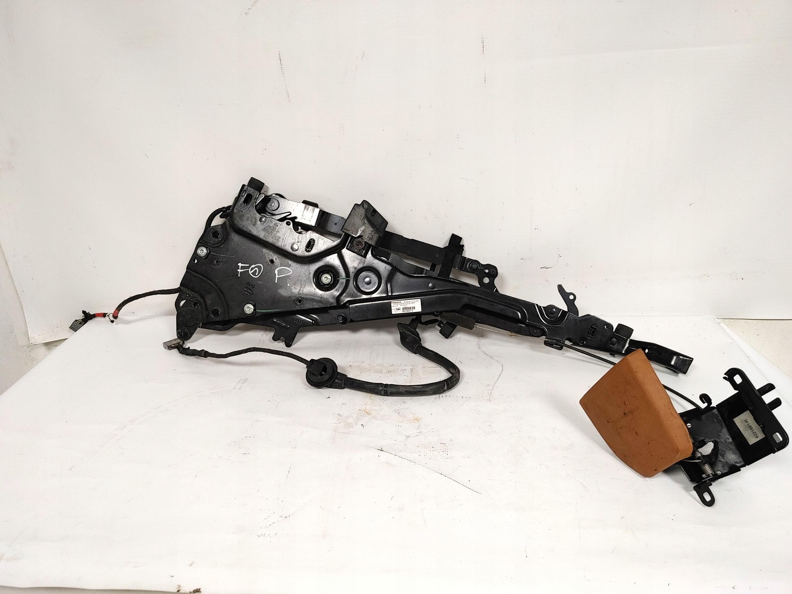 Механізм даху Ferrari California F149 4.3 B 12R