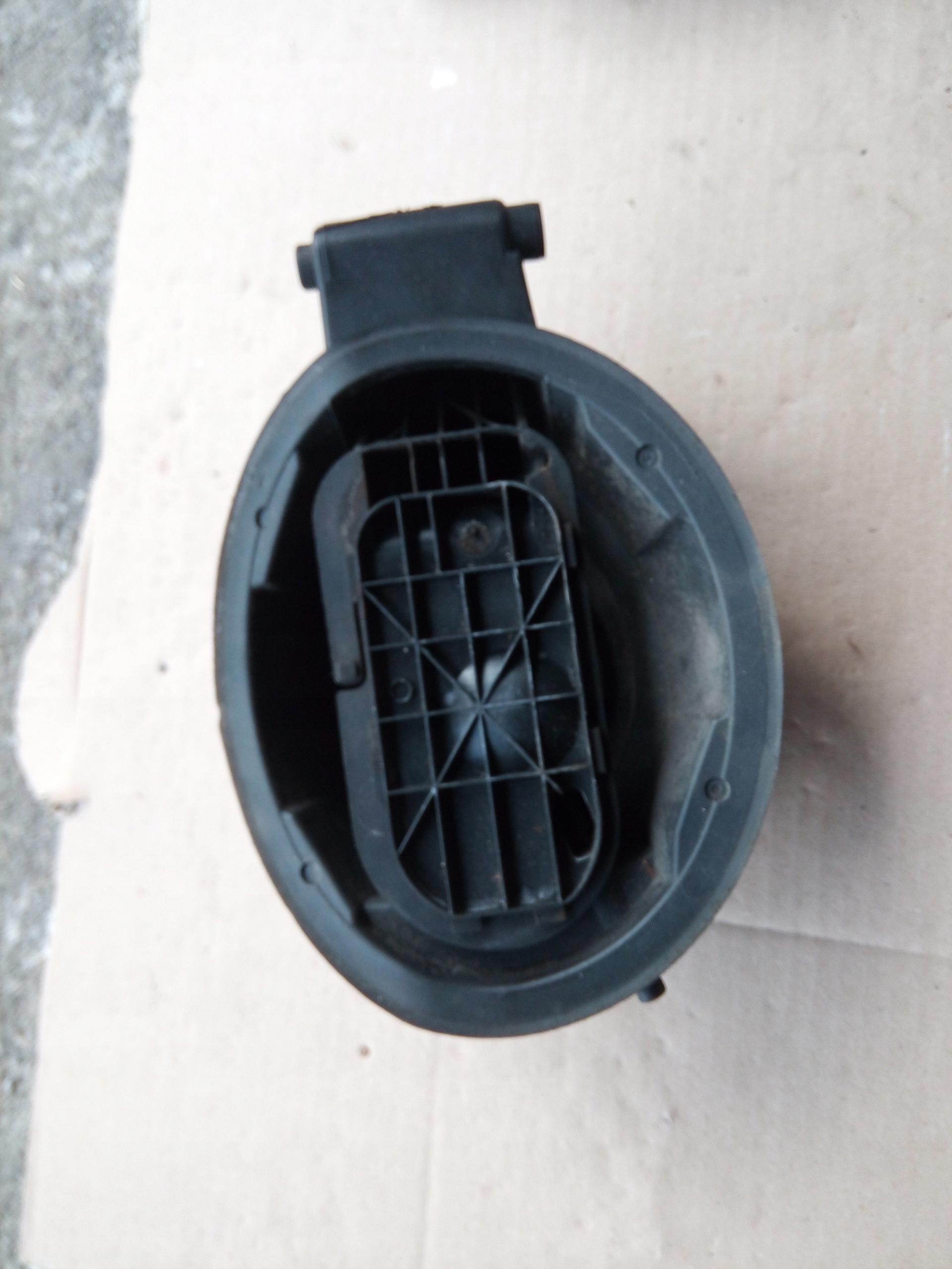 Механизм крепления топливного бака BMW E87 E81