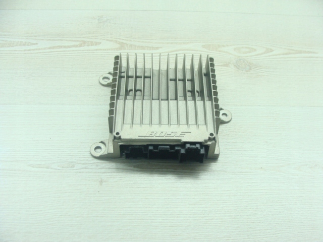 280636318R - Megane III Підсилювач Bose