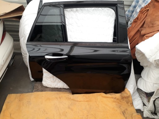 Двері mercedes w205 від