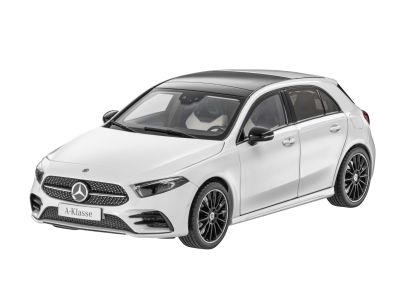 Модель автомобиля Mercedes AMG A-Class W177 1:18 B66960429