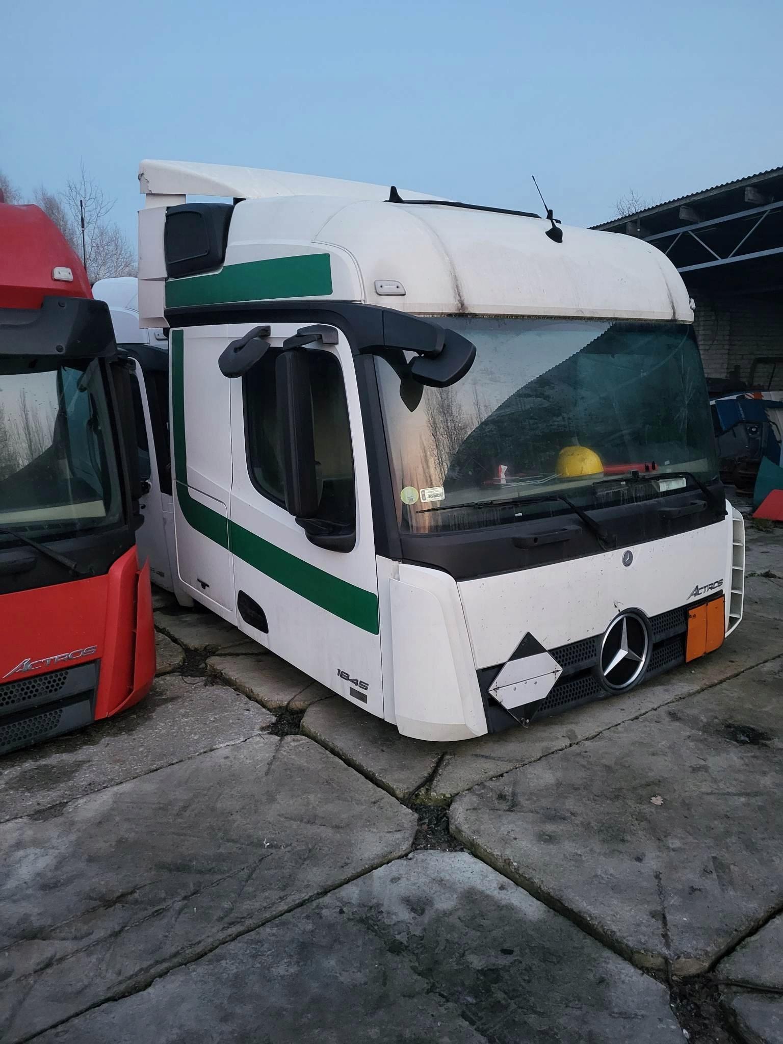 Mercedes Actros MP4 кабина Euro6