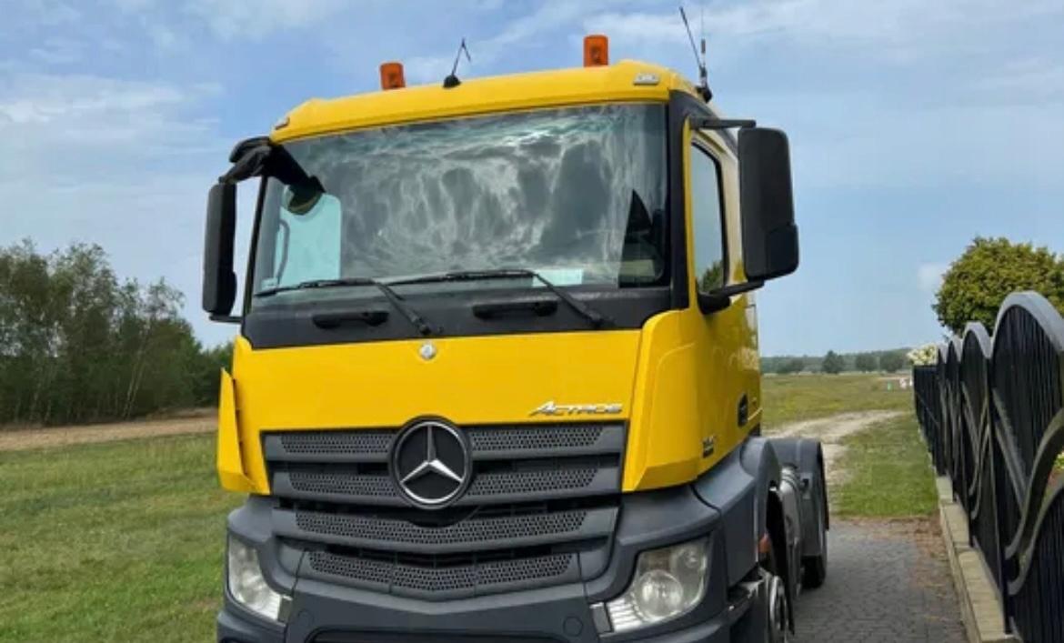 Mercedes Actros MP4 будівельна кабіна