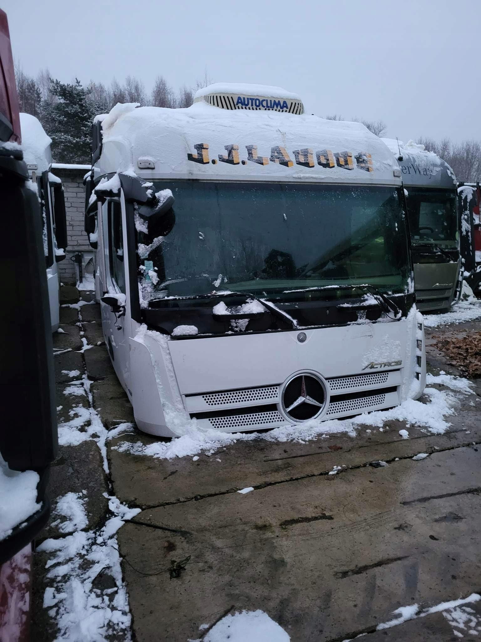 Mercedes Actros MP4 кабина